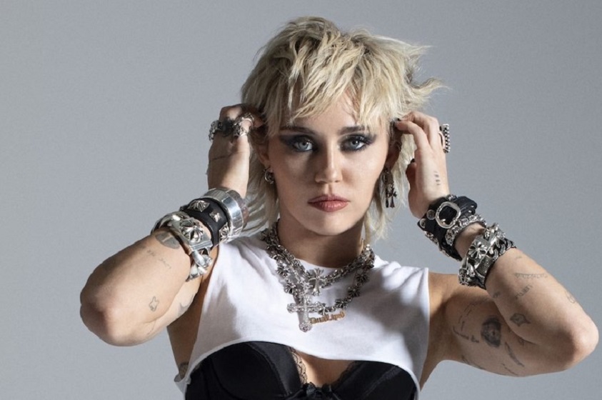 Miley Cyrus interpreta «Like a Prayer» de Madonna