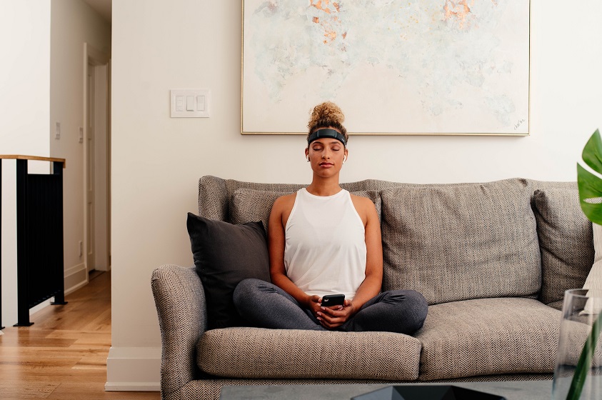 El gadget que te ayuda a meditar y dormir