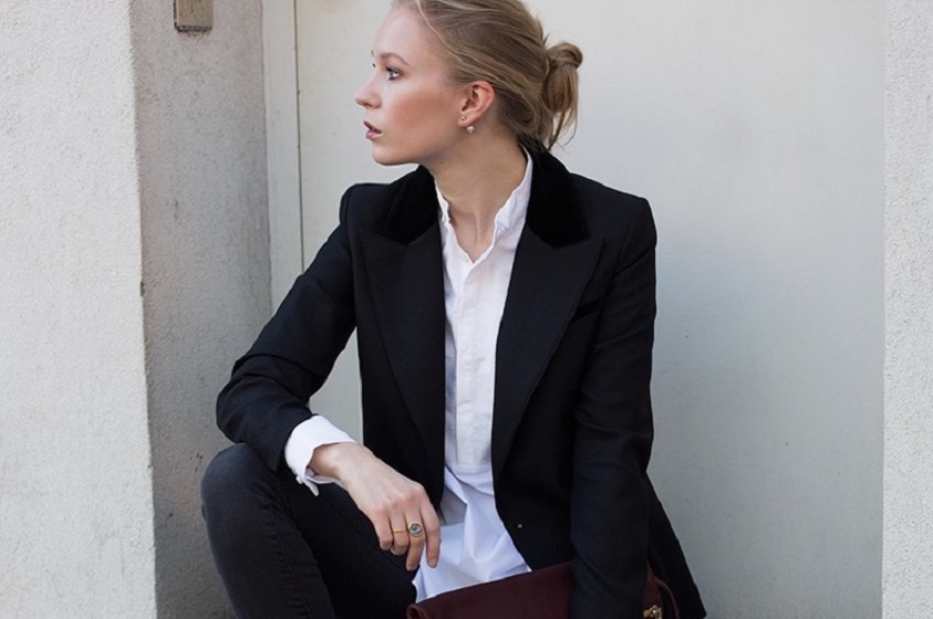 El blazer negro: una prenda que no pasa de moda