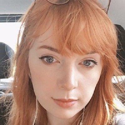 Laura Brouwers conocida como Cyarine