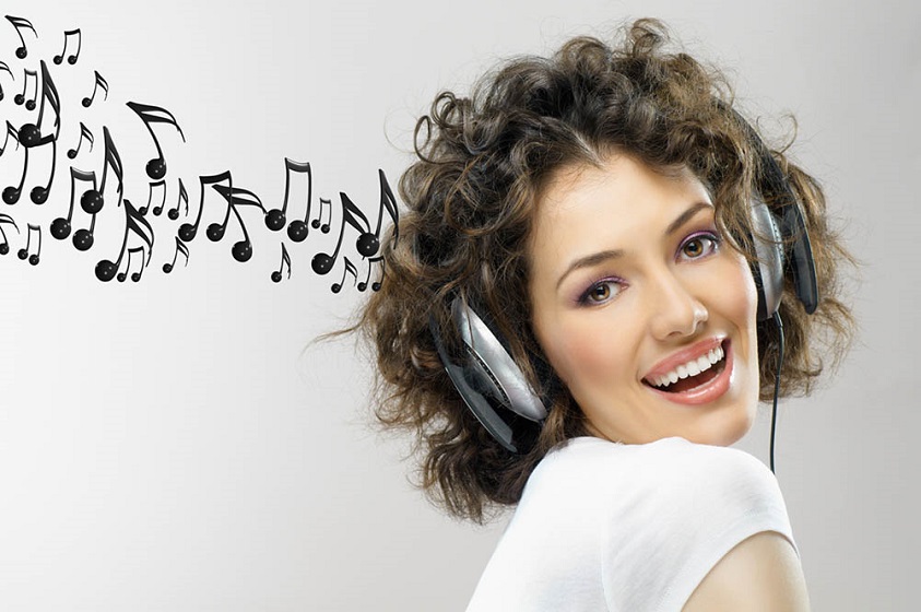 Escuchar música estimula al cerebro y relaja